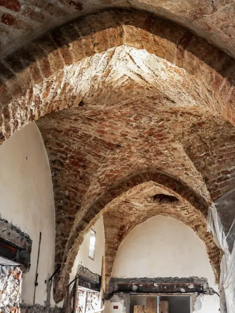 Pangea progetti riqualificazione ed ampliamento di ristorante 2 2